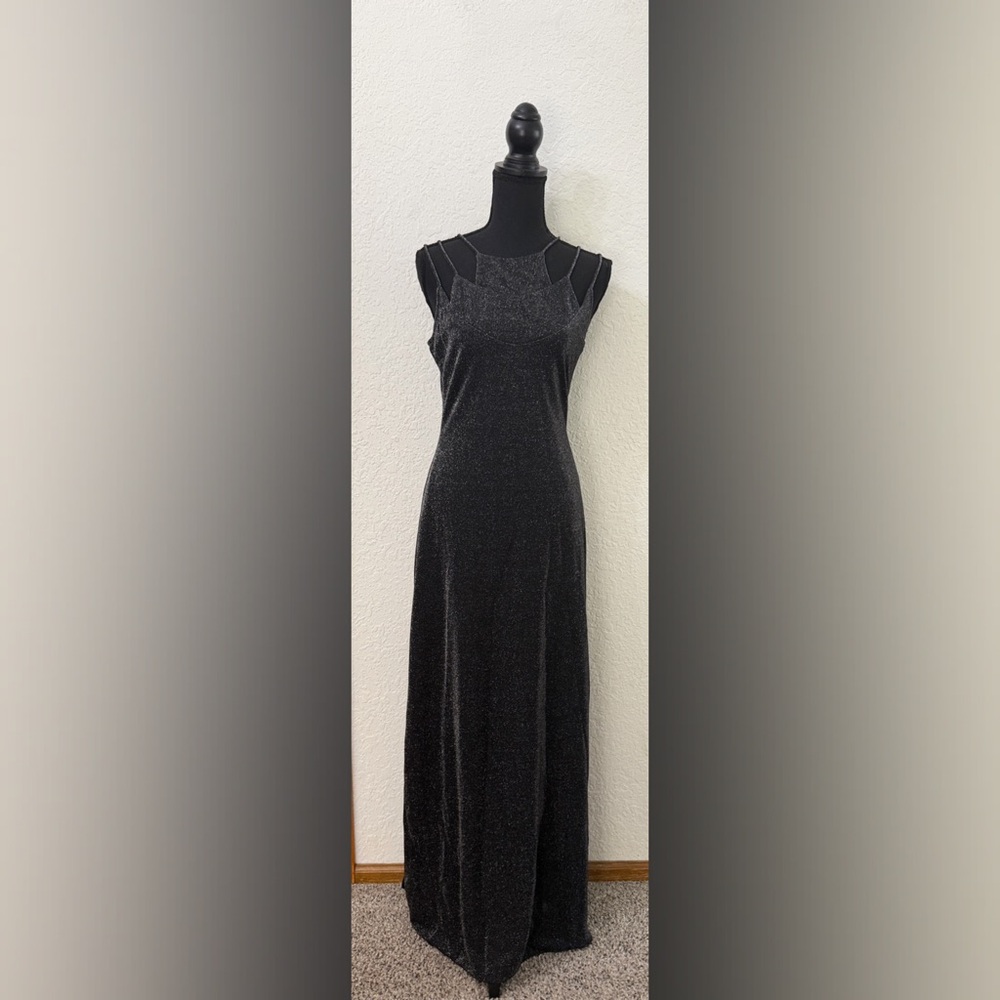 Betsy & Adam Vintage Elegant Black Metallic Sparkle Maxi Dress